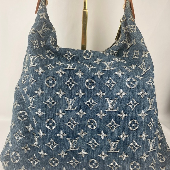 LOUIS VUITTON DENIM BAGGY GM SHOULDER BAG - Picture 2 of 13